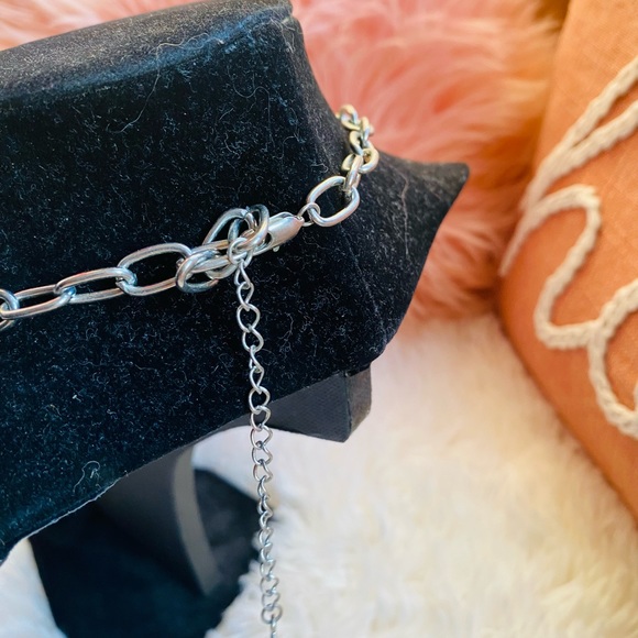 Black and White Choker - Picture 2 of 3